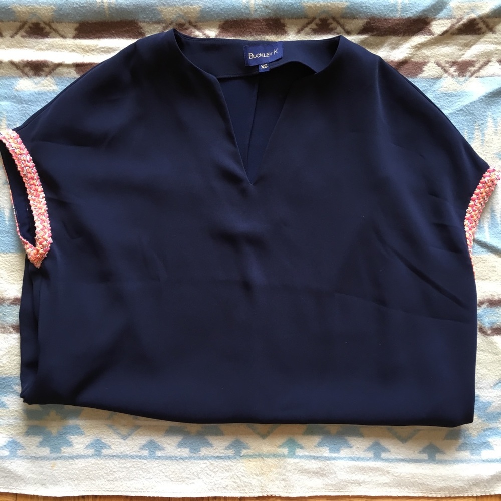 Buckley K navy tunic with orange sleeve detail 🍊